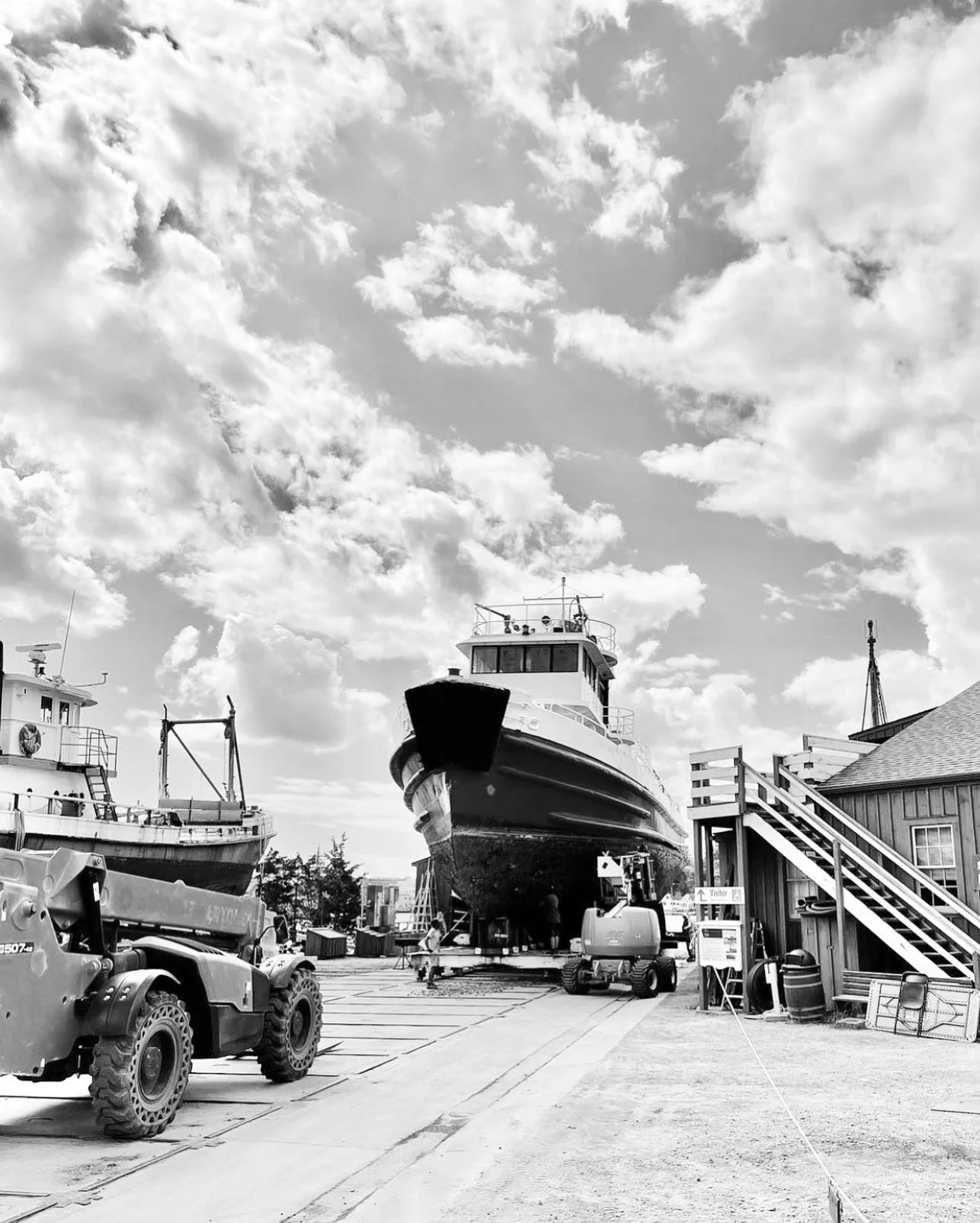 Seeing some friends and shoring up the hull at @mysticseaportmuseum