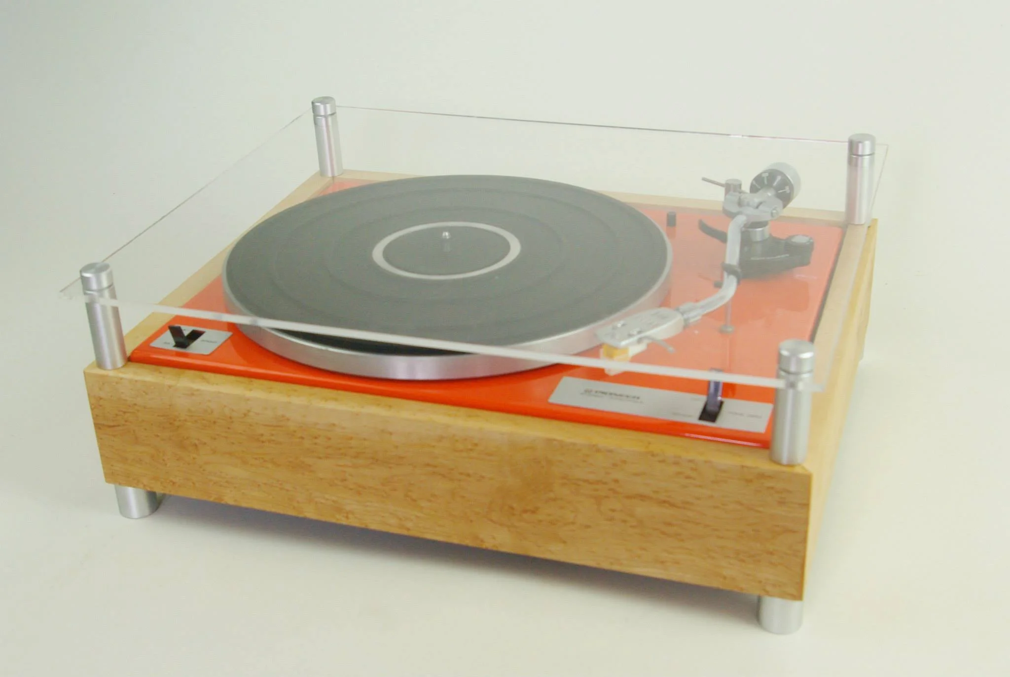 CUSTOM PINONEER TURNTABLE