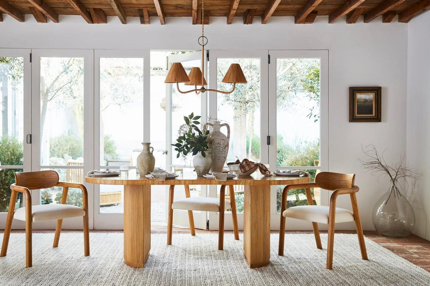 SS23_GabriellaDiningTableRacetra (1).jpg