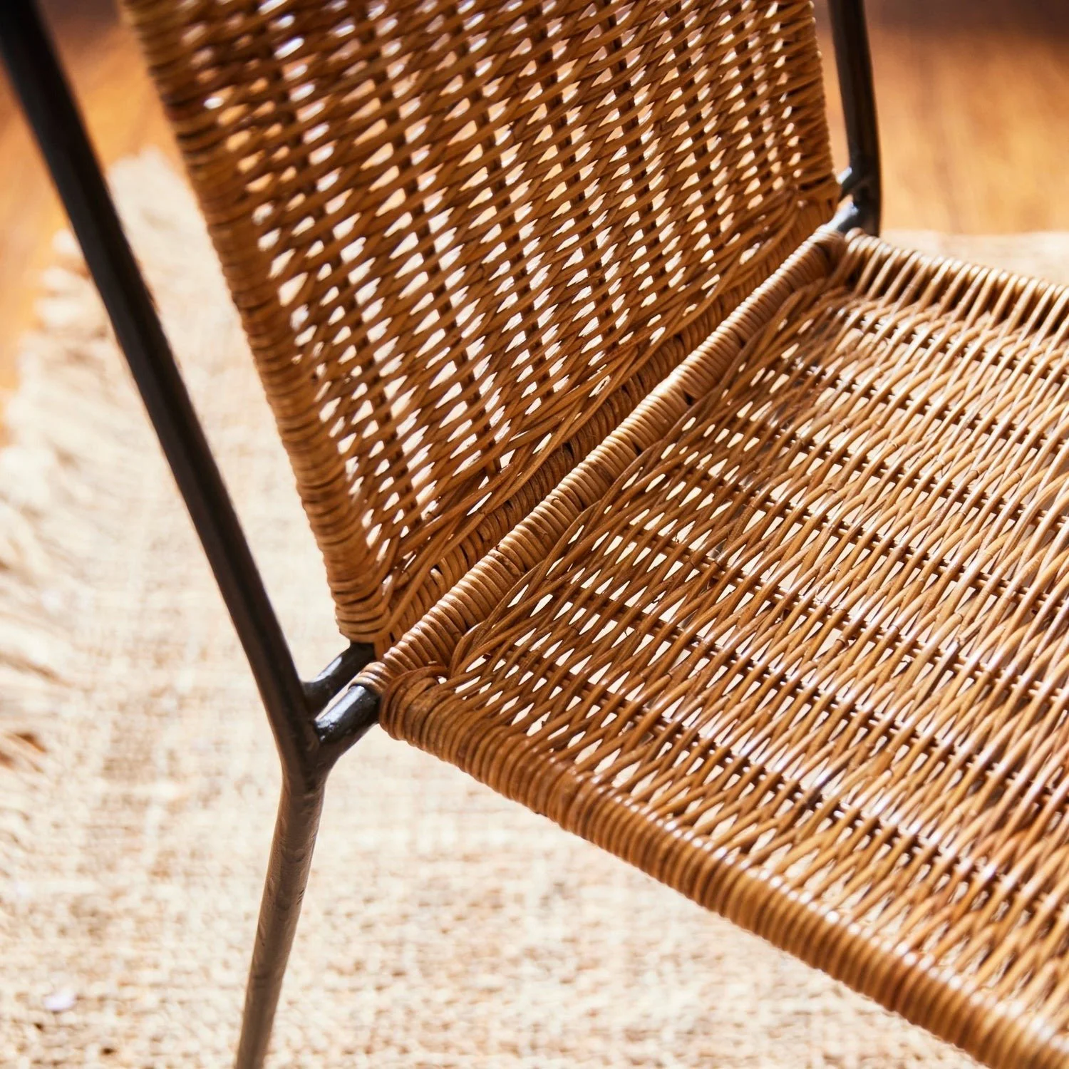 SS24_LacosteDiningChair_949_deta.jpg