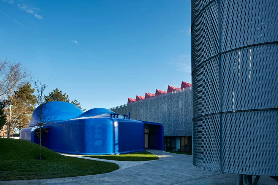 The new Drawing Studio at Arts University Bournemouth, UK, designed by AUB alumnus Sir Peter Cook, CRAB Studios. Image copyright: the architect.