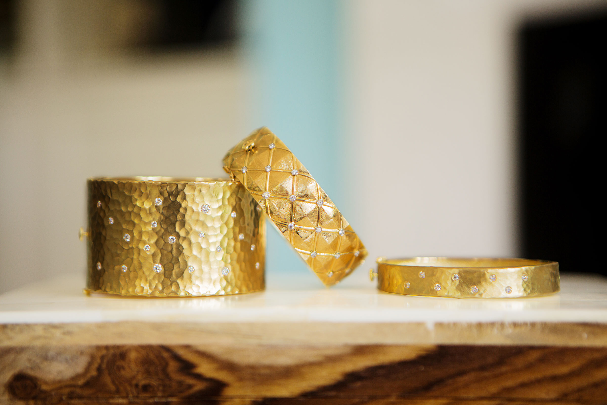 gold-bracelets4.jpg