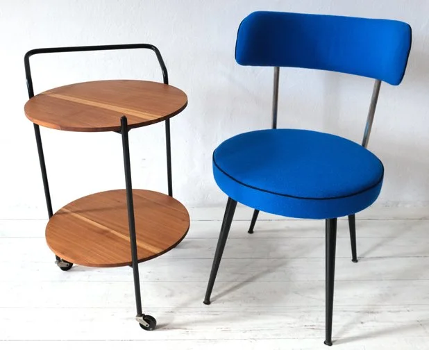 Tisch+BlaueStahlStühle5.jpg