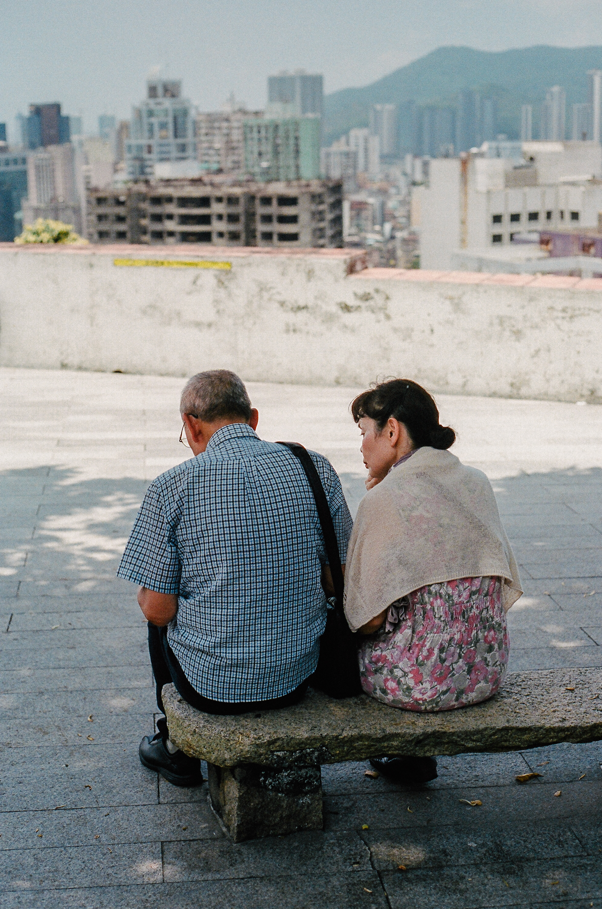 elderly couple, macau | portra 400