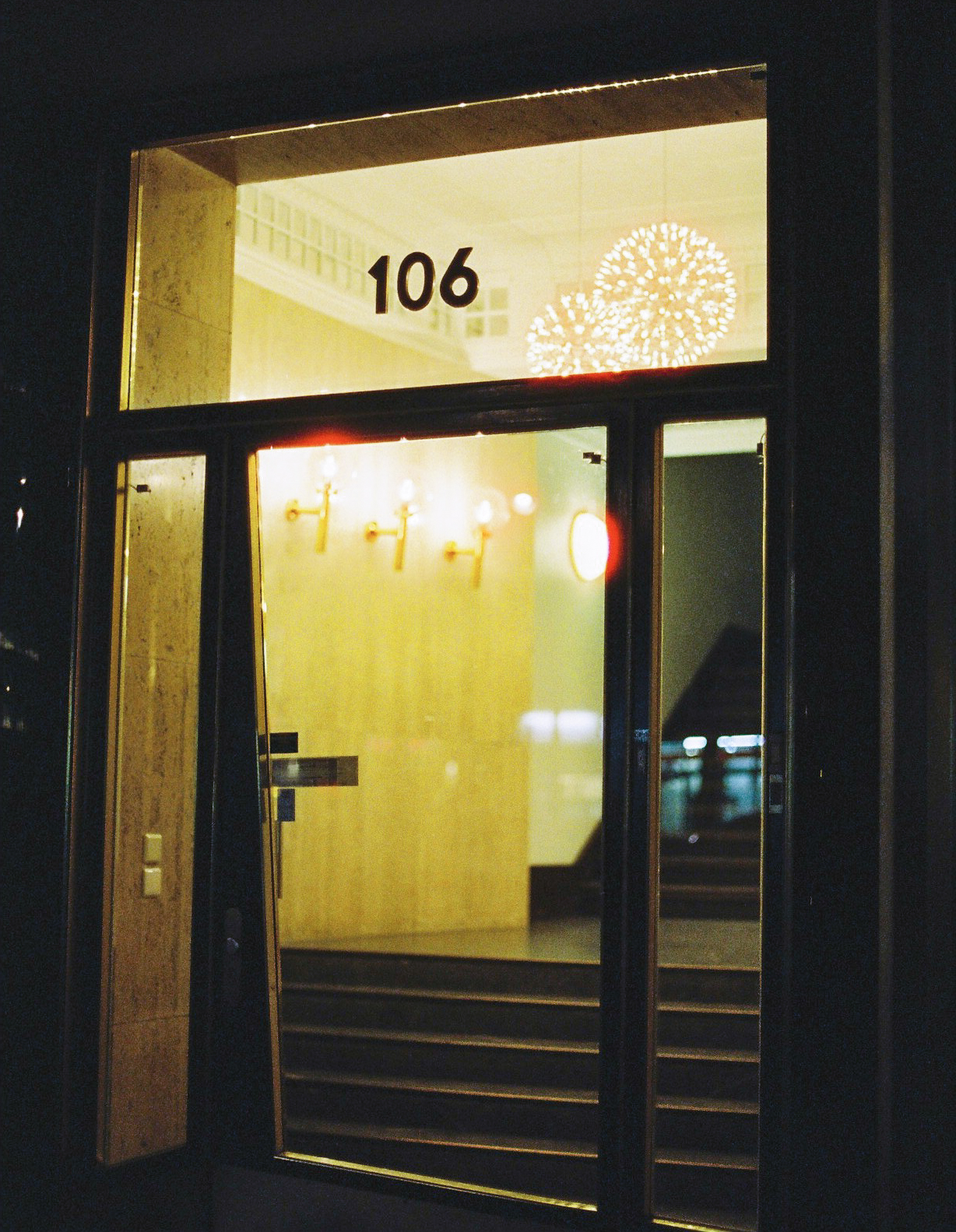 APARTMENT LOBBY, GERMANY | CINESTILL 800T