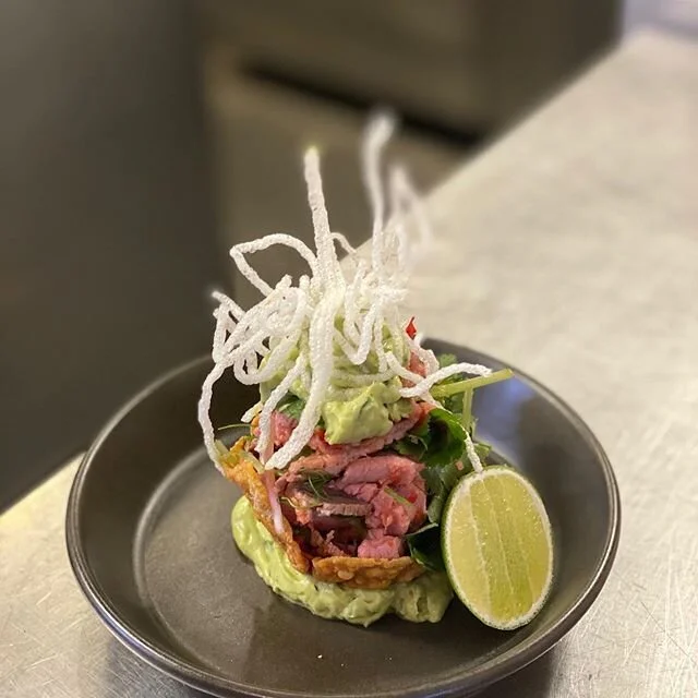 Crying tiger... one of our specials tonight....rare beef, crispy wonton, avocado, soft herbs. Delish #vanscafecottesloe #perthgrub #urbanlistperth