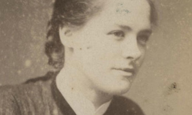 Maggie Hugues, detenida y encarcelada en 1923 por robar collares de diamantes