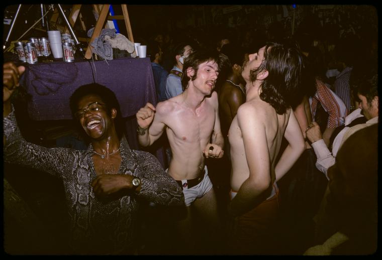 Baile del Gay Activists Alliance (Firehouse, 1971). Fotografía de Diana Davies