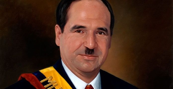 Abdalá Bucaram en un retrato presidencial 