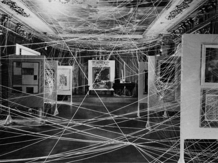 The Art of This Century y los elementos surrealistas que aparecerían en The Witch’s Cradle