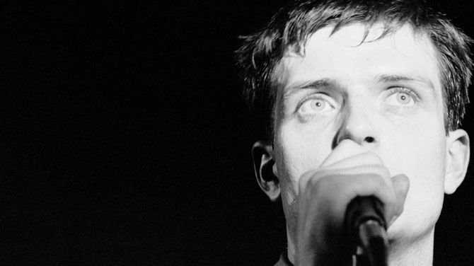 Ian Curtis en en Plan K
