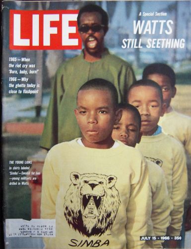 Portada del número de LIFE dedicado a Watts (julio, 1966)