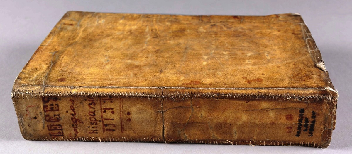 Practicarum quaestionum circa leges regias Hispaniae, de Juan Gutiérrez, hecho con piel humana (1632)