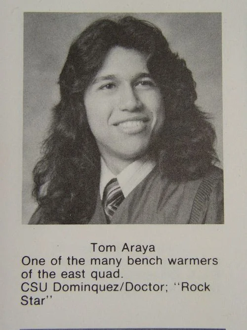 Tom Araya, como un adolescente, unos años antes de aparecer en el video.