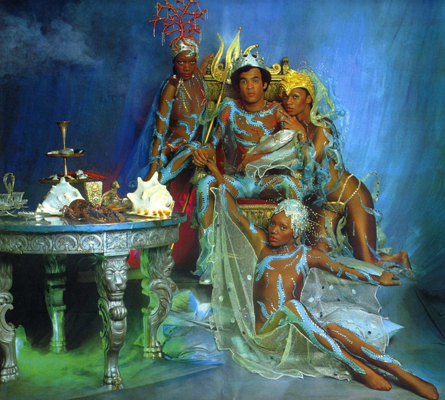 Portada y póster central de Oceans of Fantasy (1979) de Boney M.