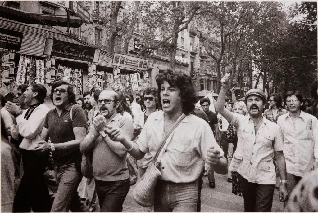 Primera marcha por el Día del Orgullo Gay. Ramblas de Barcelona, 1977