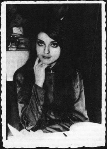 Retrato de Maribel en la sede del club