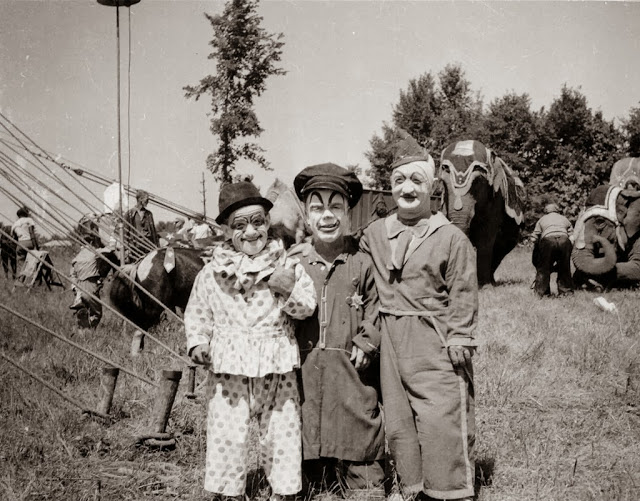 Jimmy en medio de Frankie Saluto y Shorty Hinkle