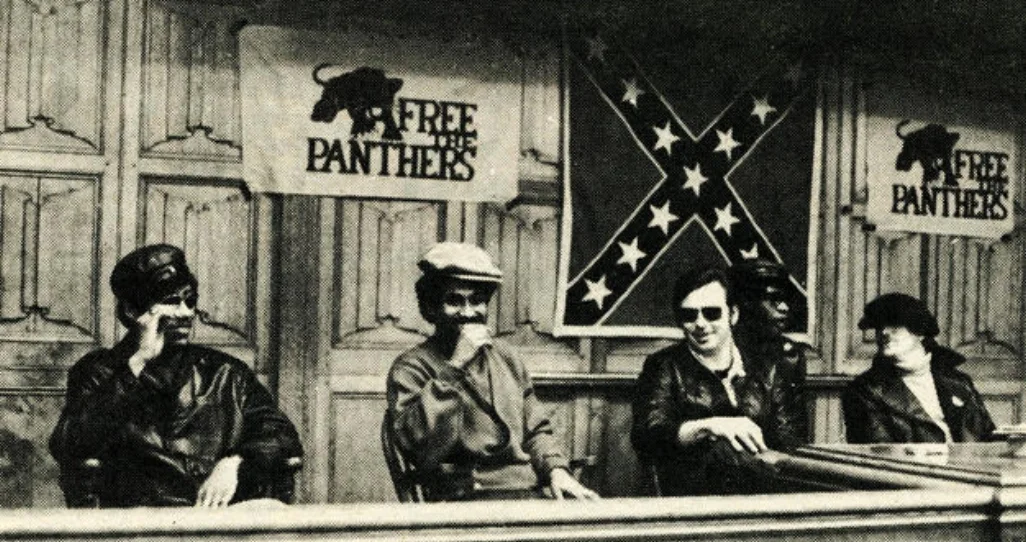 La bandera sureña junto al puño negro: Cuando hillbillies y rednecks se aliaron con los Panteras Negras