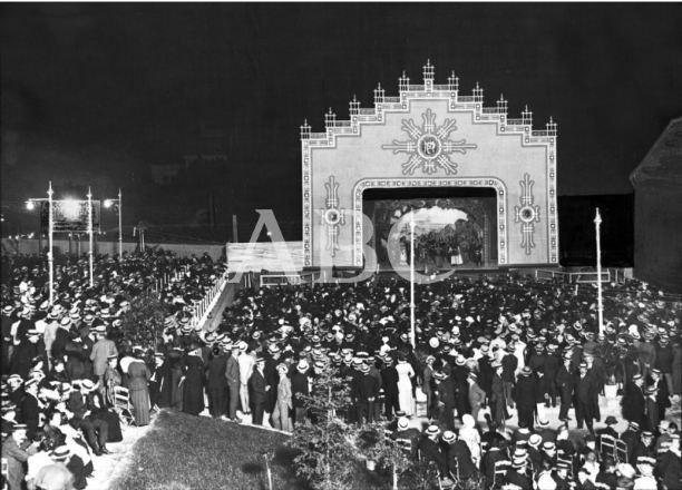 Uno de los escenario del Magic Park (1915) en una noticia publicada en ABC