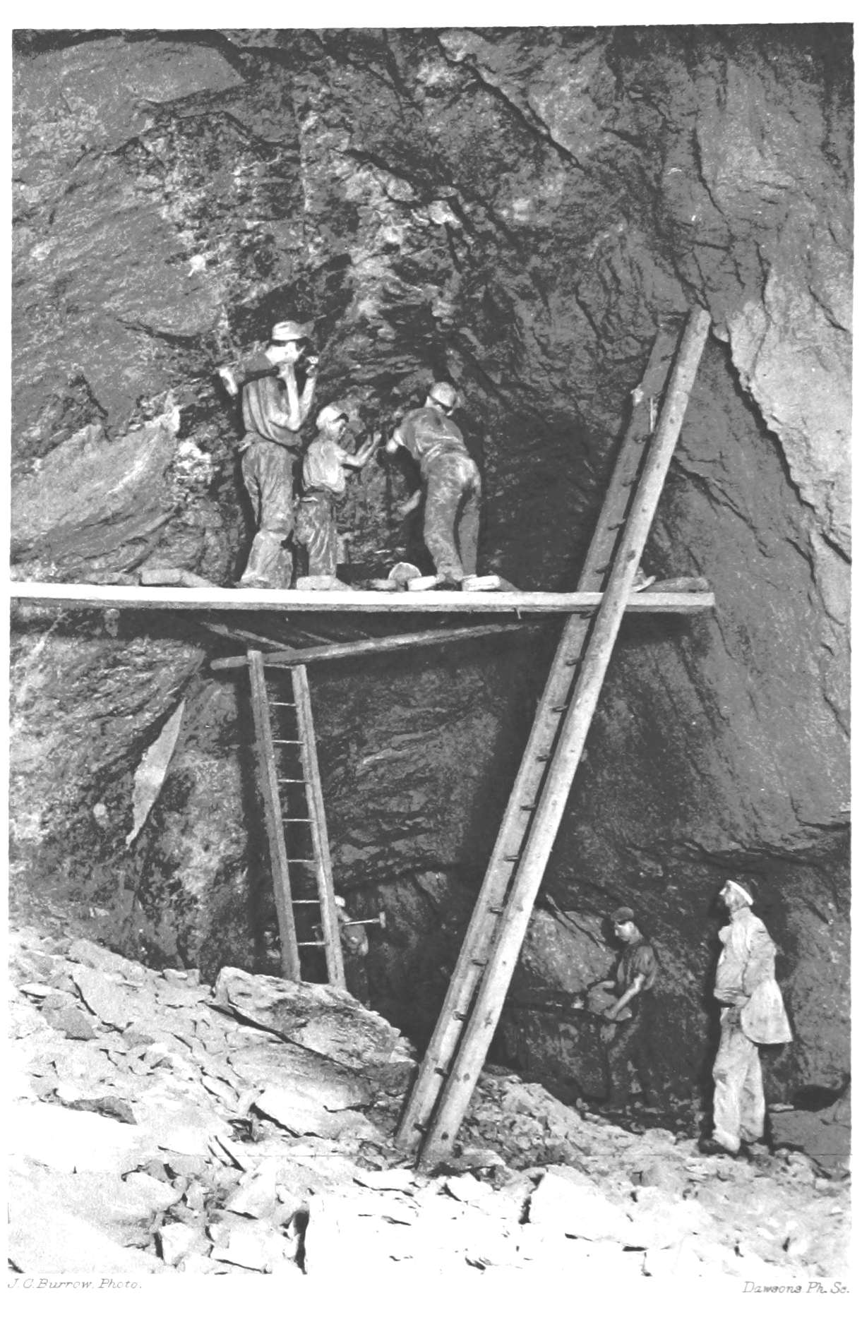 En la imagen superior, mineros de Pensilvania de la época. 