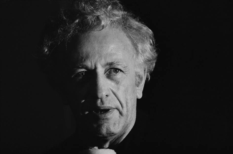 Nicholas Ray en 1968. Fotografiado por Bruno Barbey