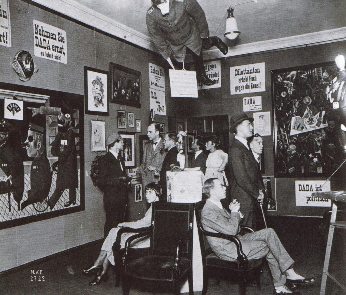 Exposición dadaísta en Berlín (1920). Fotografía: Corbis