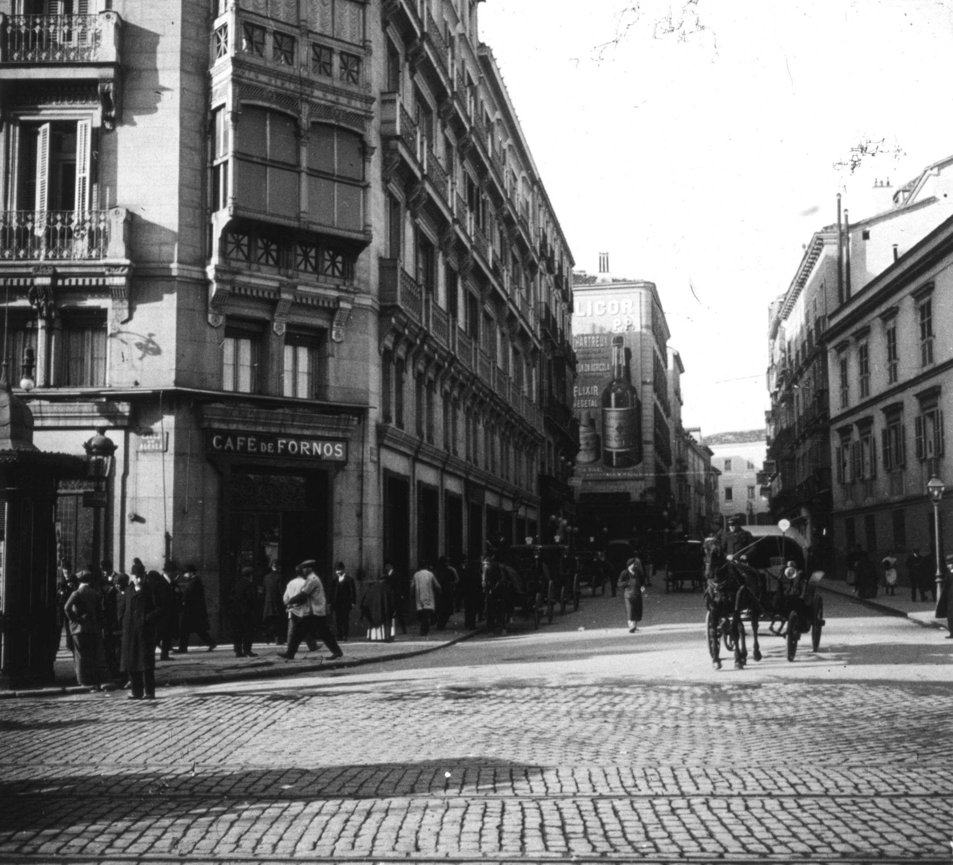 Otra perspectiva del café de Fornos en 1900