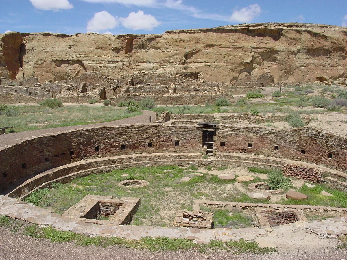 Ruinas de antiguos pueblos Anazasi de Nuevo México