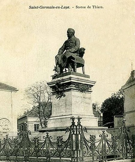 Estatua de Thiers contra la que atentó el Comité Revolucionario Francés