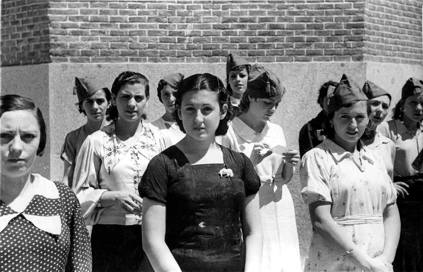 Milicianas fotografiadas por José Díaz Casariego para ABC (julio de 1936)