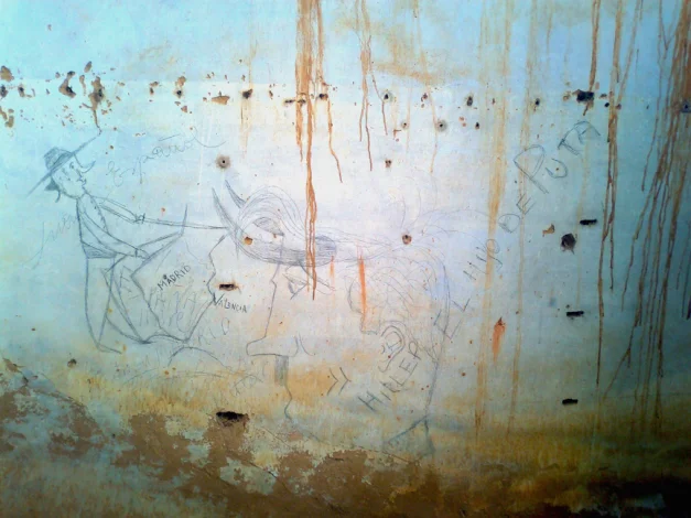 Grafiti aparecido en Casa de la Sierra, Don Benito (Badajoz). Fotografía: Blog Arqueología de la Guerra Civil Española