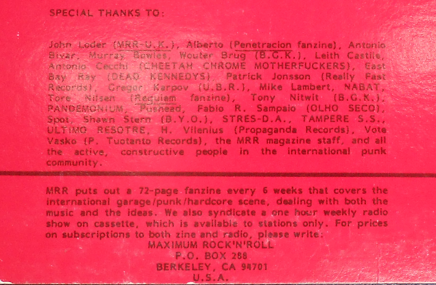 Agradecimientos del disco en los que figuran, entre otros, Alberto ( Penetración ) y Último Resorte (con errata: «Ultimo Resotre»)