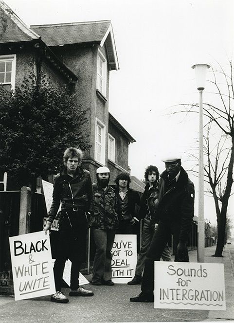 The Clash y Steel Pulse durante una protesta de RAR