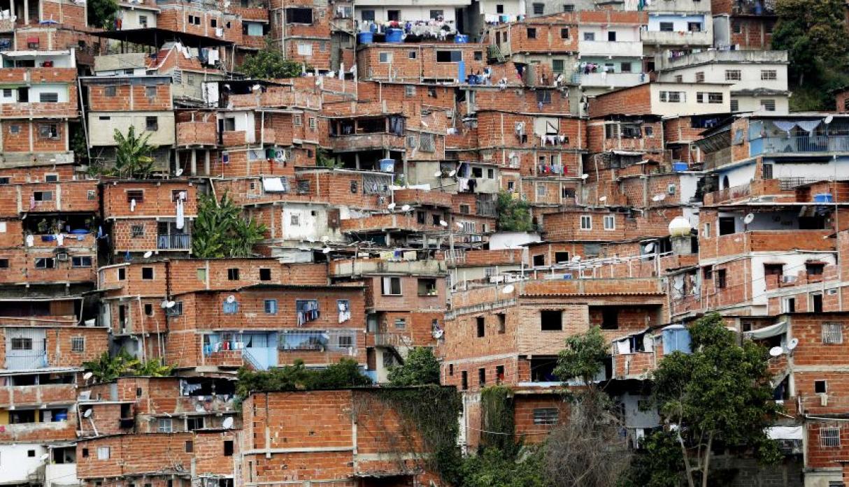 Vista panorámica del barrio de Petare. (EFE)