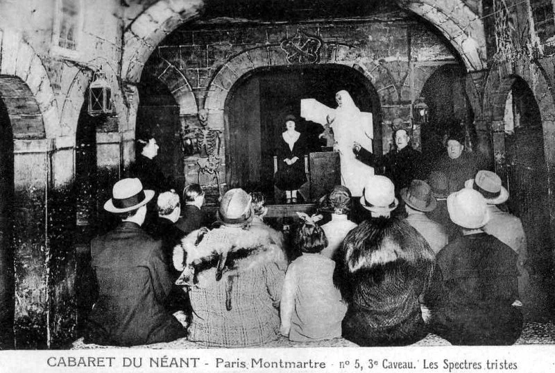 Interior del Cabaret de la Nada