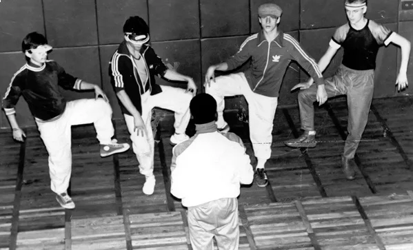 Un grupo de b-boys soviéticos en 1987