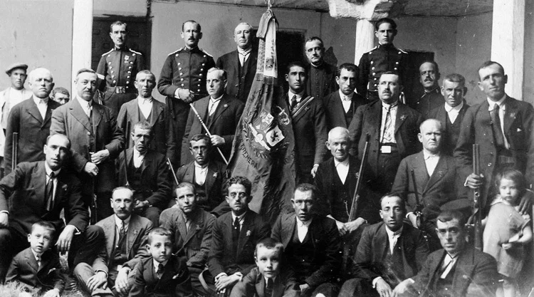 Bandas paramilitares del Somatém de Estremera (1920). Archivo Regional de la Comunidad de Madrid.