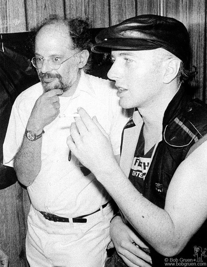 Ginsberg junto a Strummer en la gira Sandinista! (1982). Fotografía: Bob Gruen