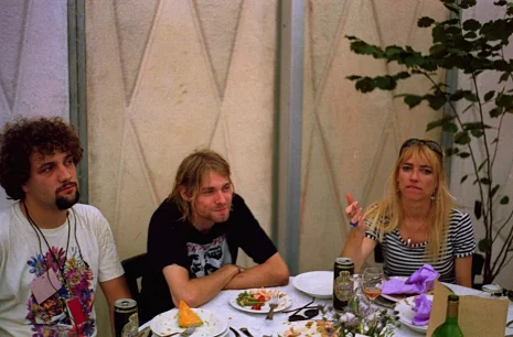 Kurt Cobain junto a Kim Gordon durante la gira