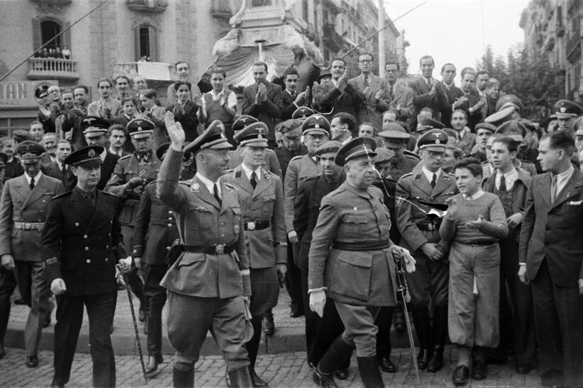 Himmler pasea por las calles de Barcelona (Foto: ANC).