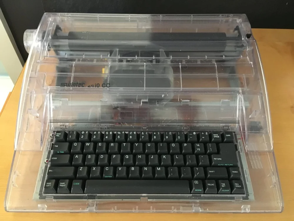 Máquina de escribir transparente de Swintec