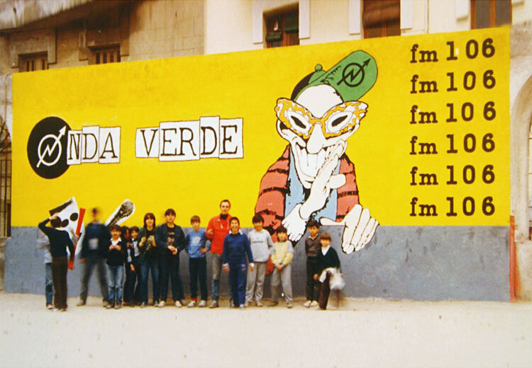 Onda Verde. Plaza Luca de Tena, Madrid. 9x4,50 metros (1985).