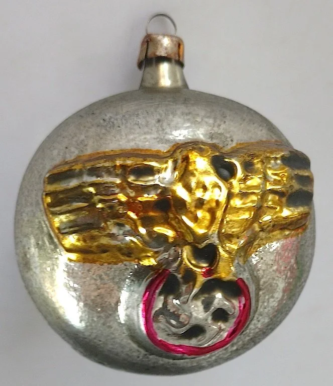 ww2-german-nazi-very-rare-wehrmacht-christmas-ornement-eagle-swastika.jpg