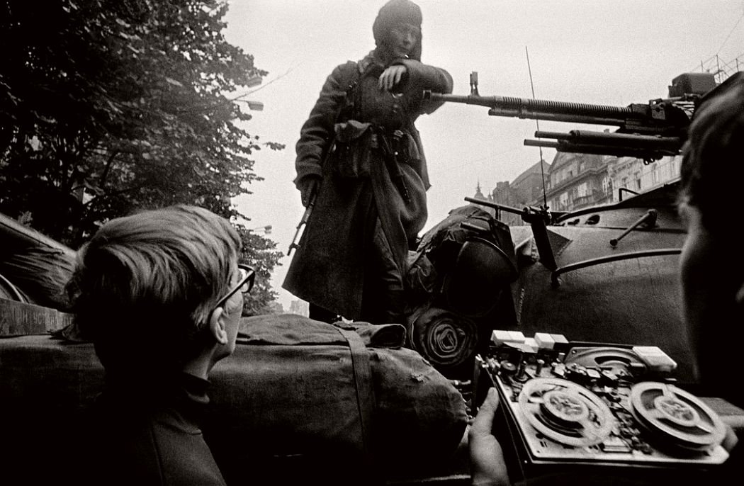 Prague.-August-1968.-Warsaw-Pact-troops-invasion..jpeg
