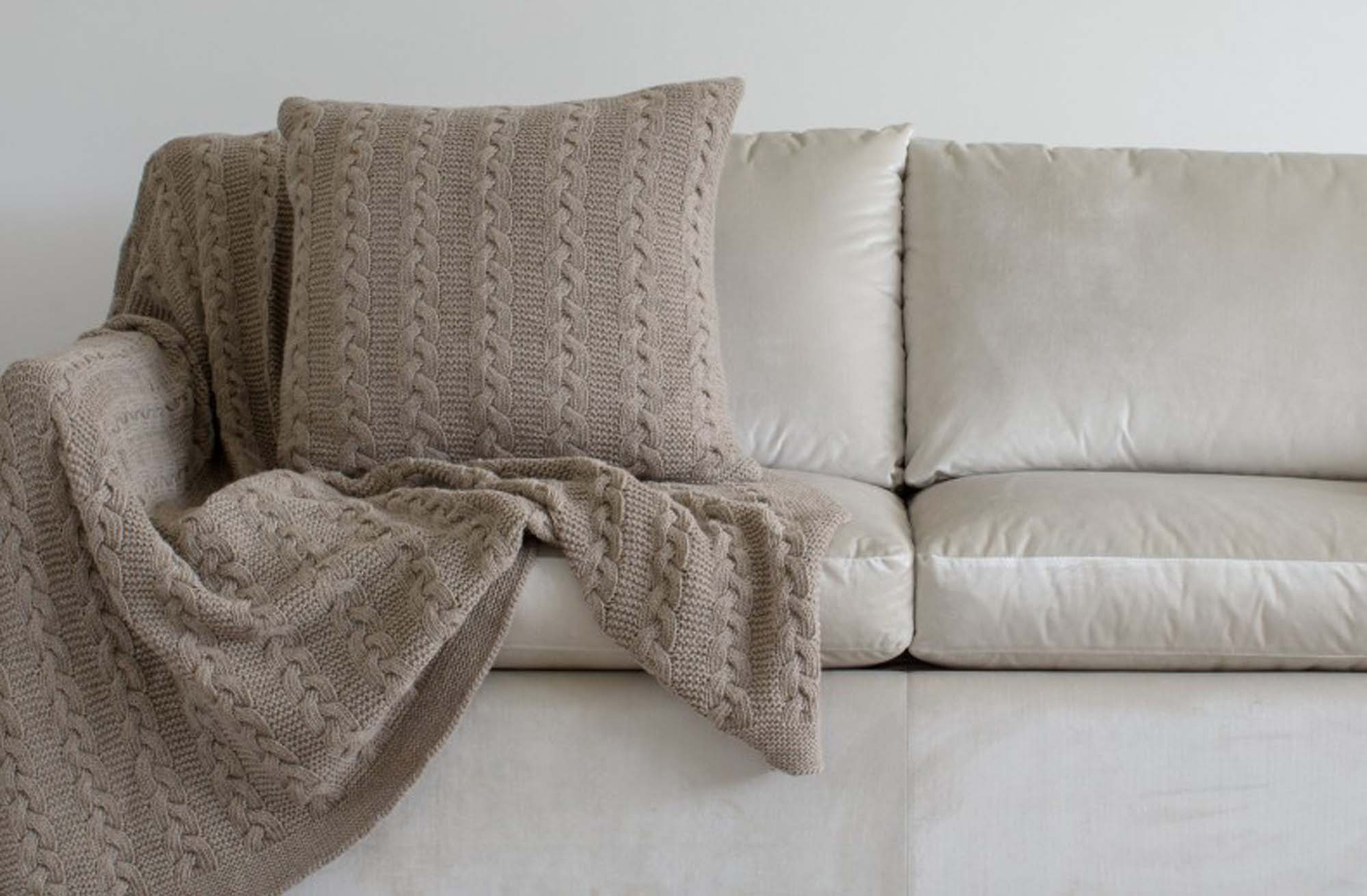 Kelly Hoppen taupe lambswool throw