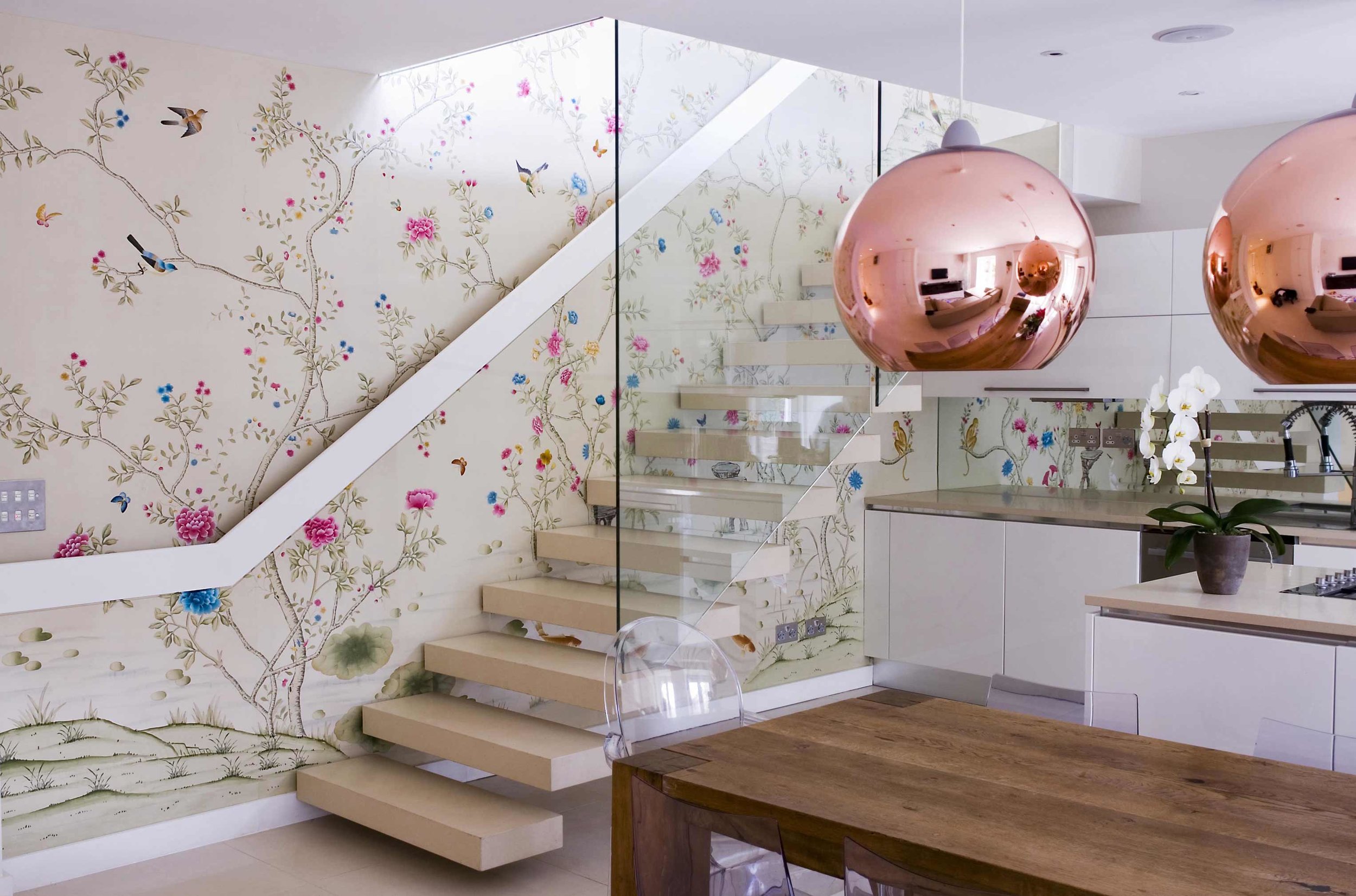 To-die-for kitchen (though that would defeat the whole purpose) with Fromental wallpaper