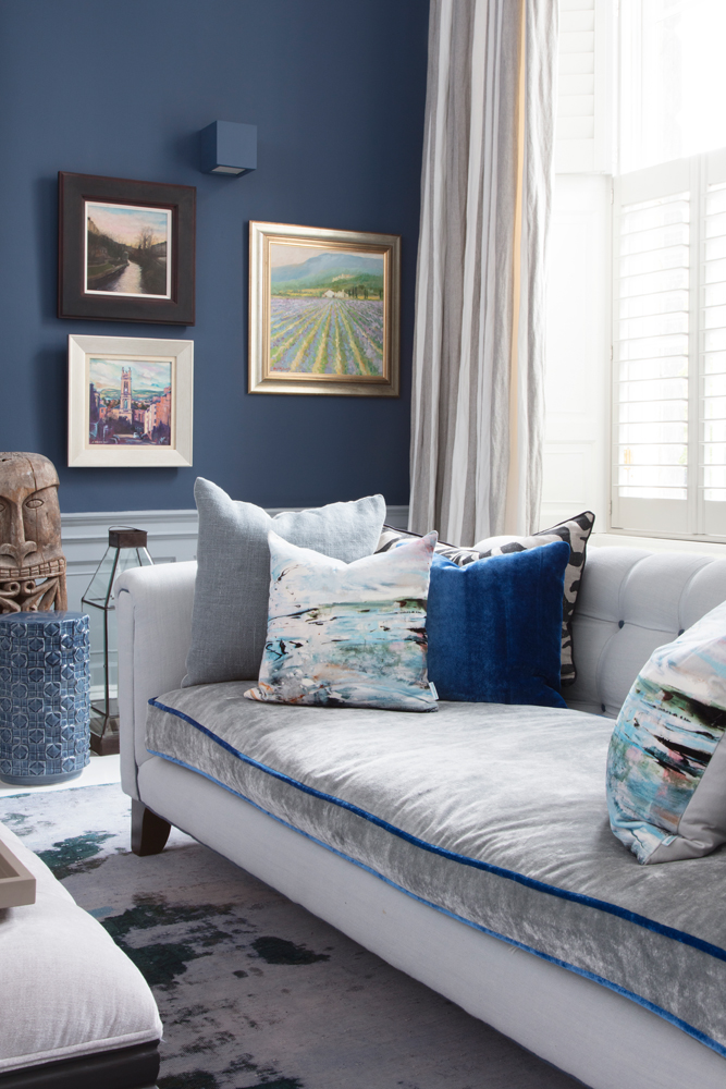 Cushions by Hatti Pattisson; sofa upholstered in Designers Guild/Photo: Susie Lowe