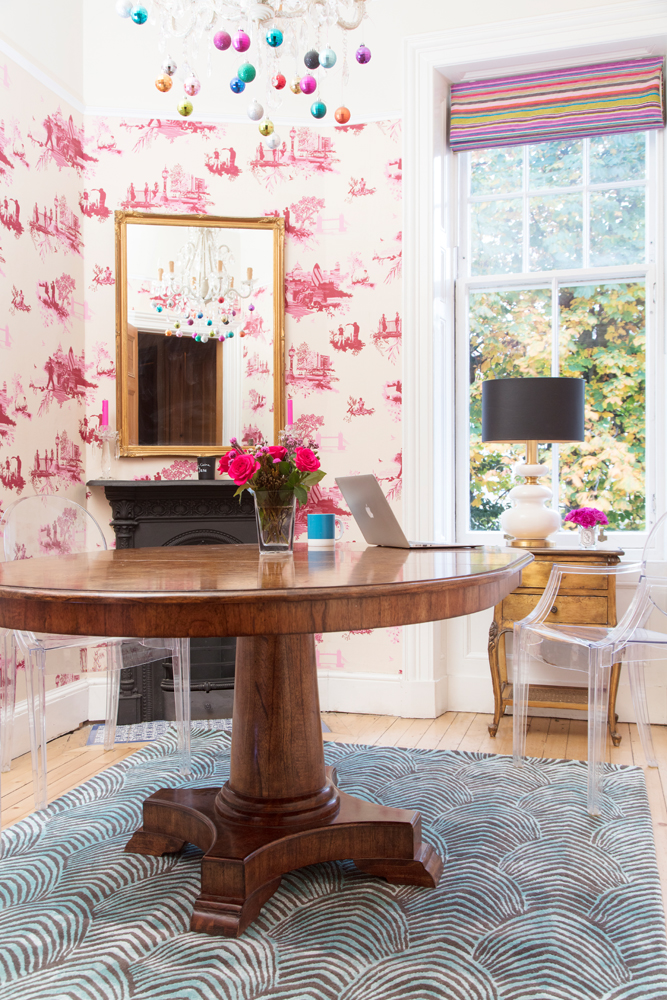 Wendy Morrison Design Peacock rug in The Pink House's dining room/Photo: Susie Lowe