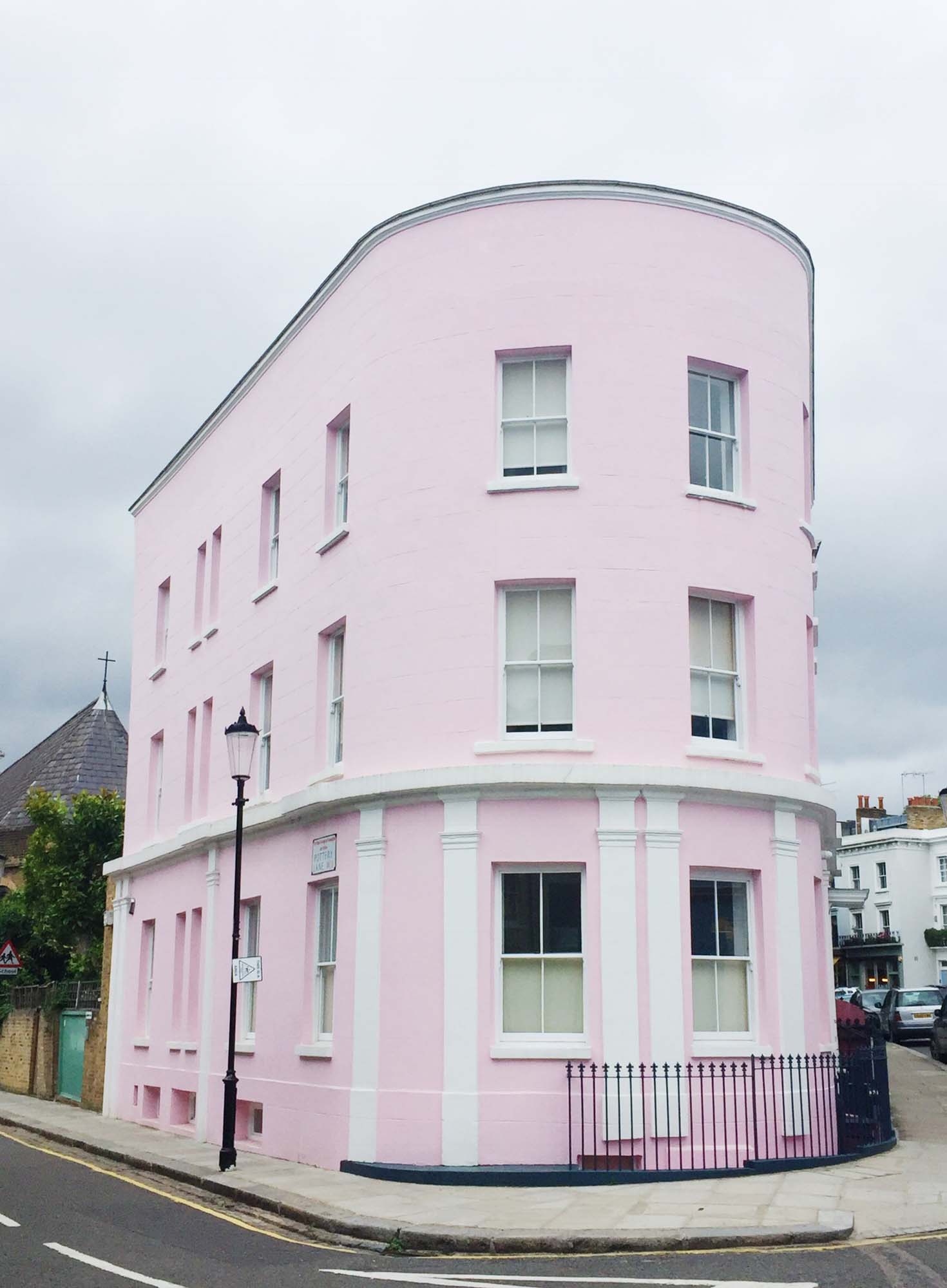 Julie's favourite pink corner house in Holland Park/Photo: @londonispink
